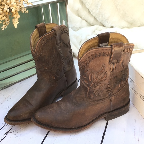 frye wyatt overlay short boot